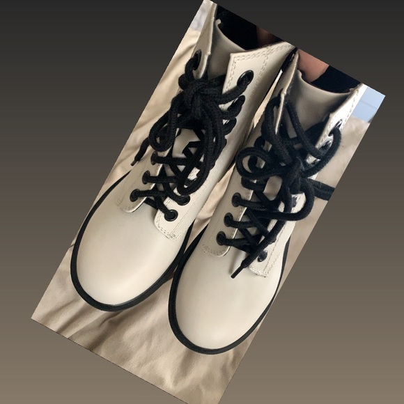 Fashion Boot ✨ - Picture 5 of 5